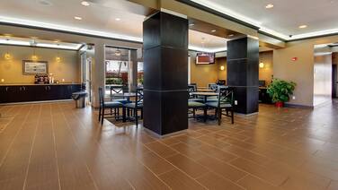 Best Western Plus Seawall Inn & Suites By The Beach