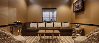 Best Western Plus Seawall Inn & Suites By The Beach