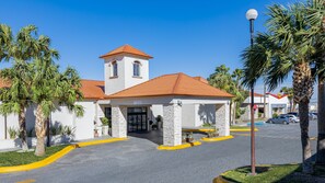 Exterior - Holiday Inn Express Chihuahua by IHG (Chihuahua)