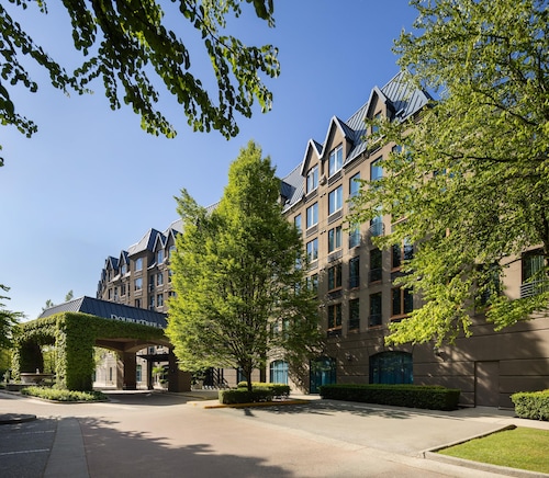 DoubleTree by Hilton North Vancouver