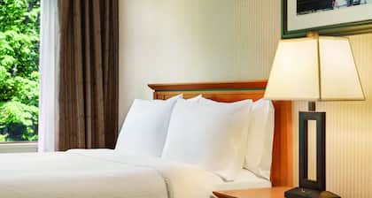 DoubleTree by Hilton North Vancouver