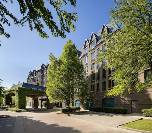 DoubleTree by Hilton North Vancouver