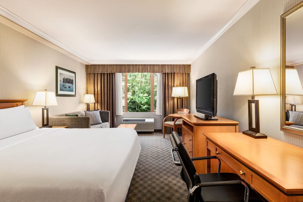 In-room safe, desk, laptop workspace, blackout curtains