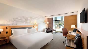 Deluxe Room, 1 King Bed, City View | Premium bedding, Select Comfort beds, in-room safe, desk