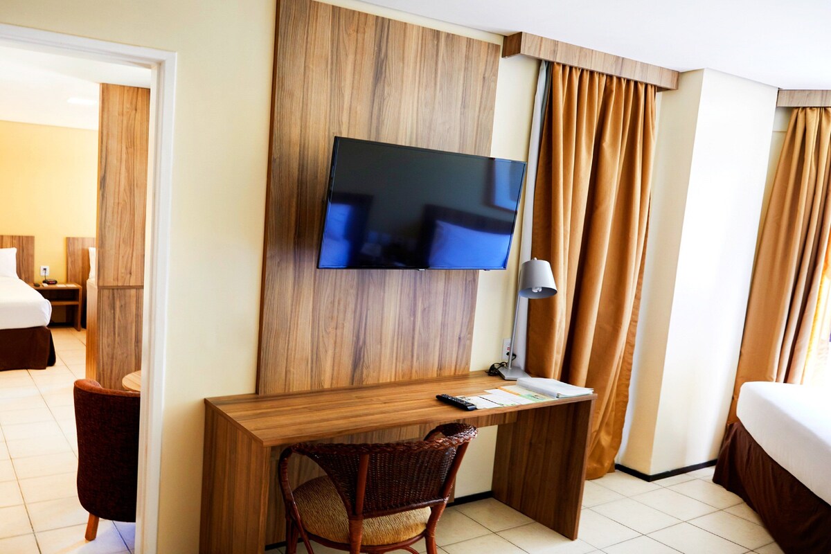 Suite, 2 Bedrooms, Balcony, Sea View | Room amenity