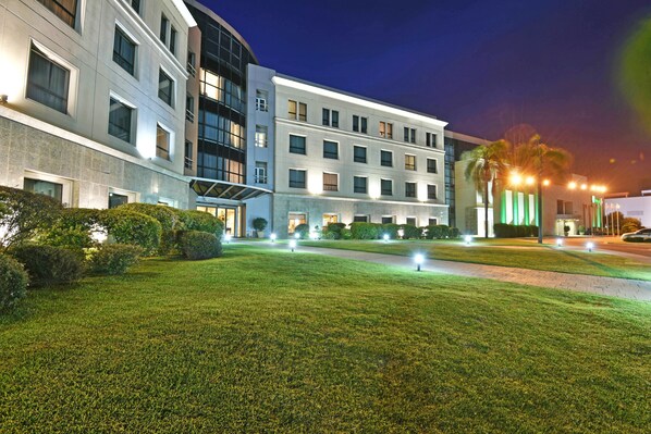 Exterior - Holiday Inn Córdoba by IHG (Córdoba)