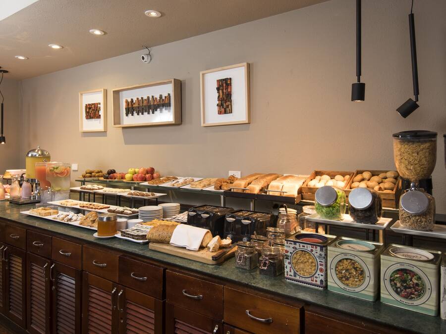 Daily buffet breakfast for a fee
