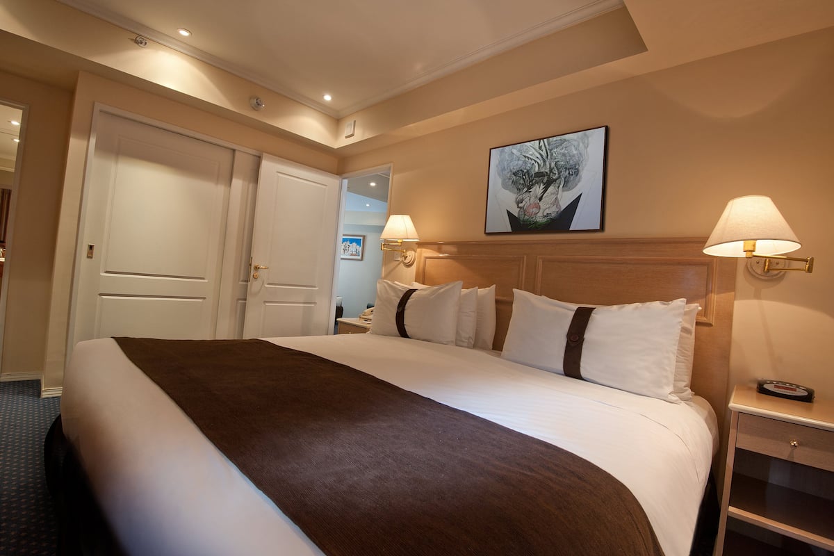 1 bedroom, minibar, in-room safe, desk