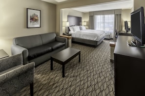 Desk, laptop workspace, blackout curtains, iron/ironing board - Holiday Inn Hotel & Suites-Milwaukee Airport by IHG (Milwaukee)