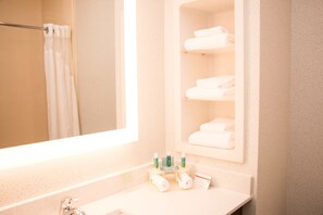Standard Room, 1 King Bed, Non Smoking | Bathroom amenities | Combined shower/tub, free toiletries, hair dryer, towels