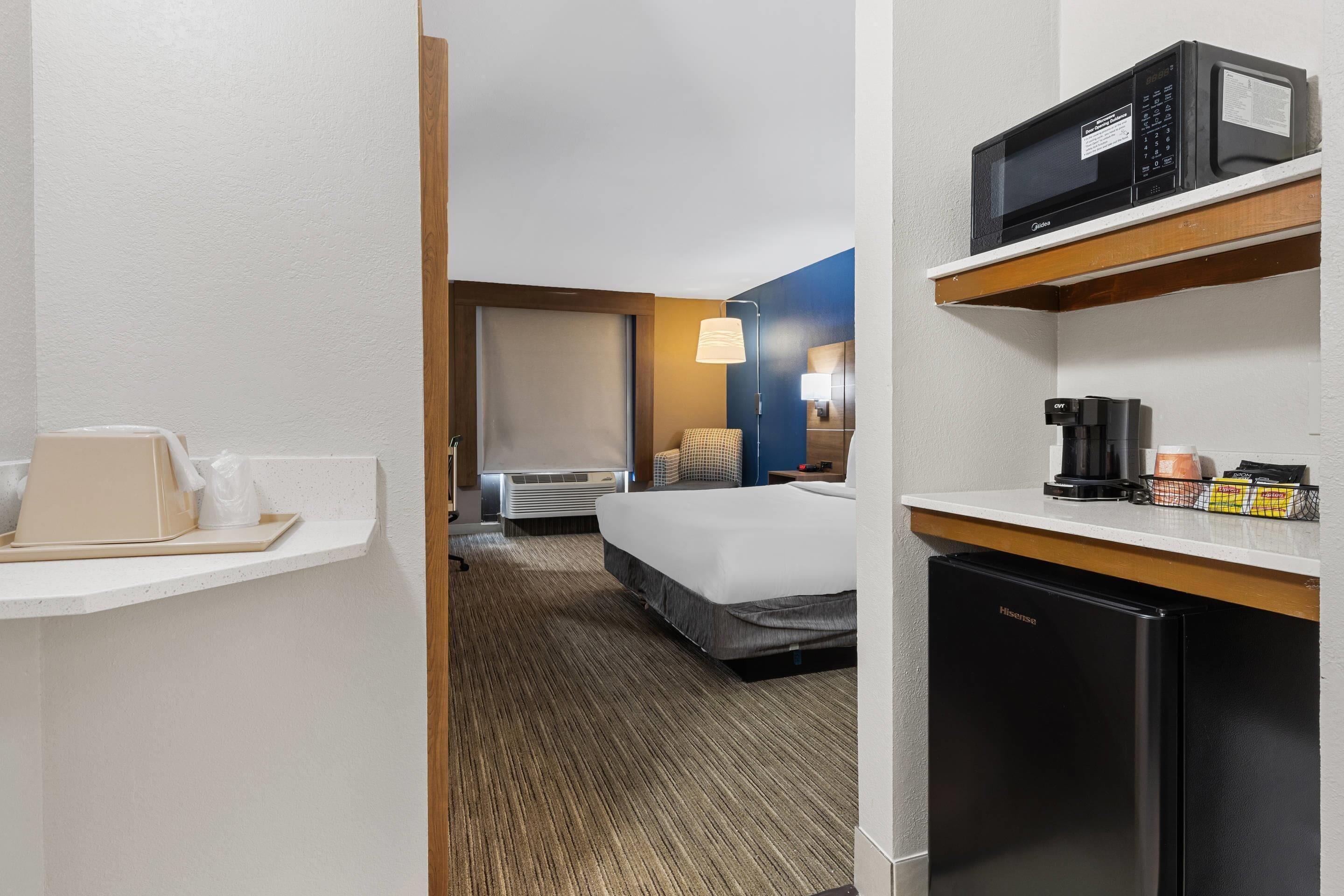 Habitación estándar, 1 cama King size, para no fumadores | Ropa de cama de alta calidad y camas Tempur-Pedic 
