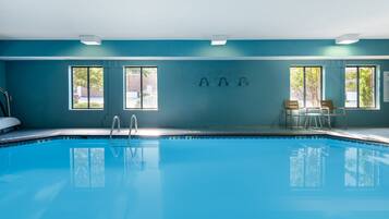 Indendørs pool