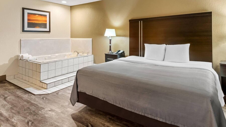 Quality Inn & Suites - Granbury