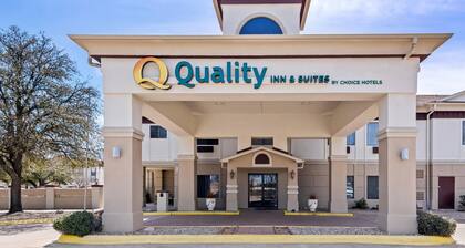 Quality Inn & Suites - Granbury