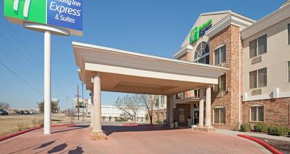 Holiday Inn Express & Suites Eagle Pass by IHG