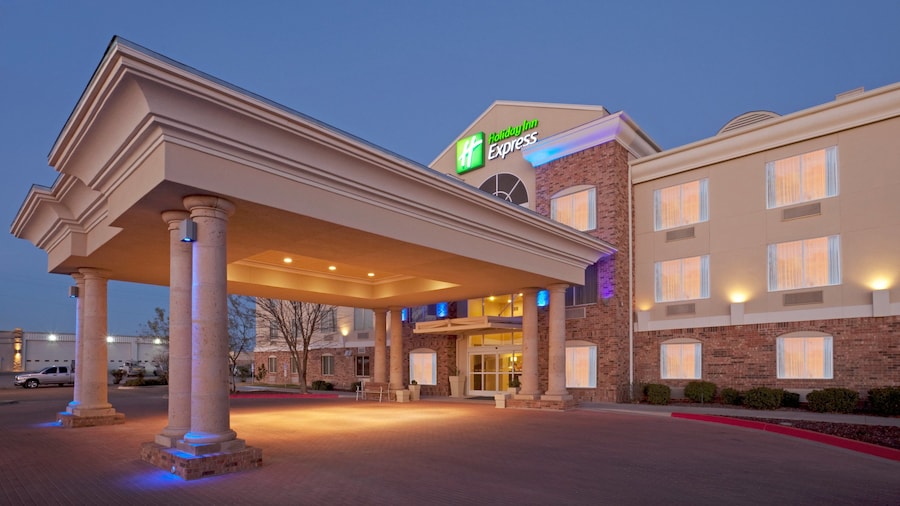 Holiday Inn Express & Suites Eagle Pass by IHG