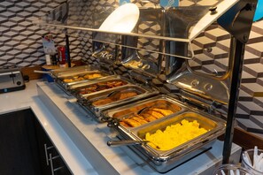 Tägliches inbegriffenes Frühstücksbuffet