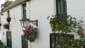 Exterior - Anchor Inn (Ely)