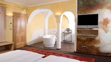 尊荣双人房 (Brauerappartement) | 高档床上用品、客房内保险箱、办公桌、隔音