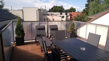 Comfort Suite (Sofie) | 1 bedroom, premium bedding, desk, blackout drapes