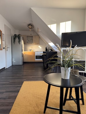 Apartamento superior, 1 habitación, vistas a la montaña, en la zona del patio | Cocina privada