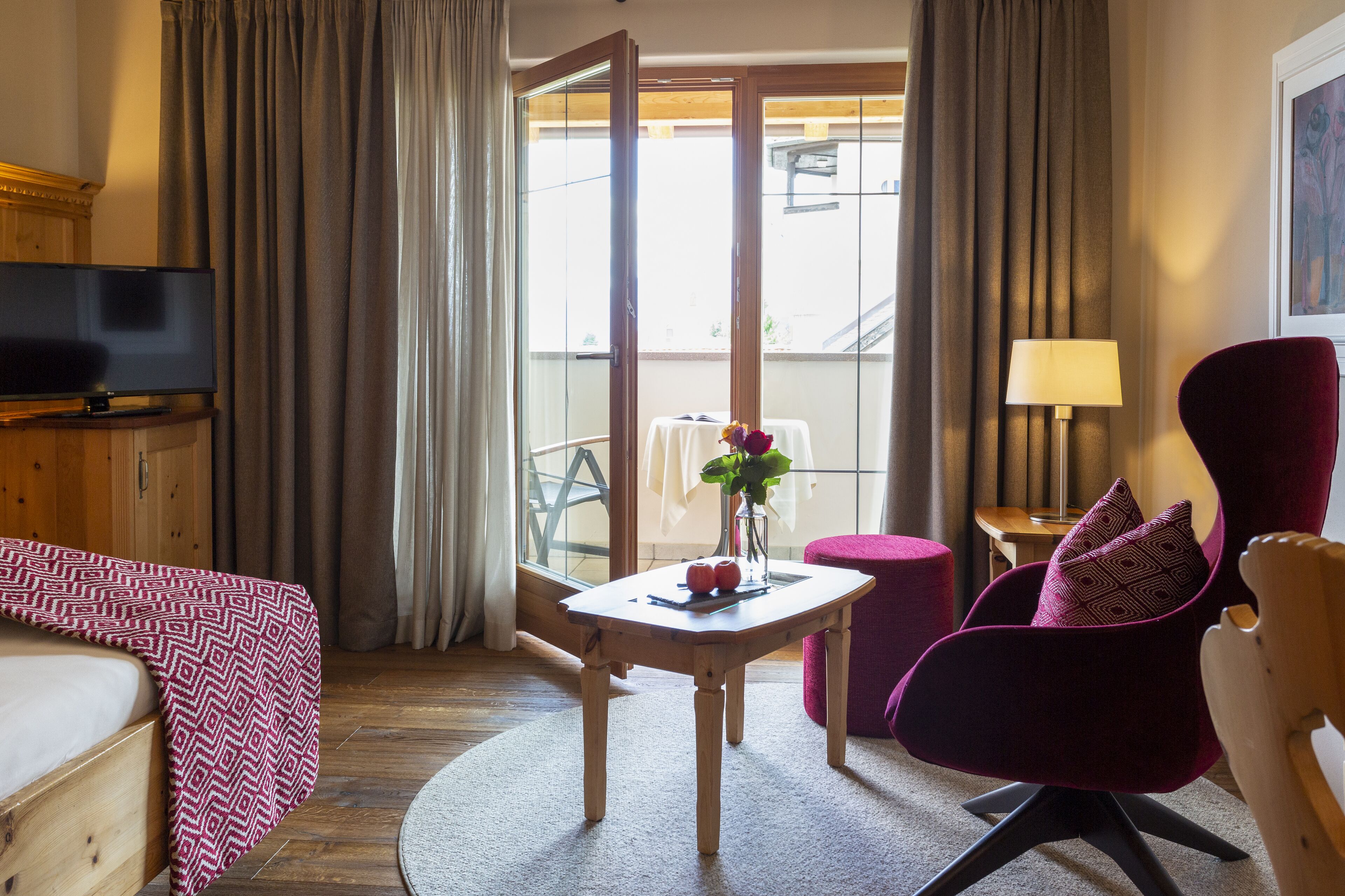 Single Room | Hypo-allergenic bedding available, down comforters, minibar