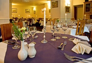 Breakfast, lunch, dinner served; garden views - New Dungeon Ghyll Hotel (Ambleside)