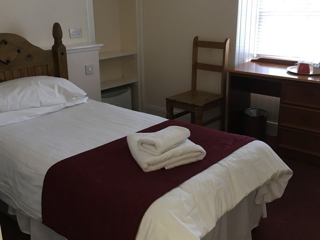 standard single room, ensuite