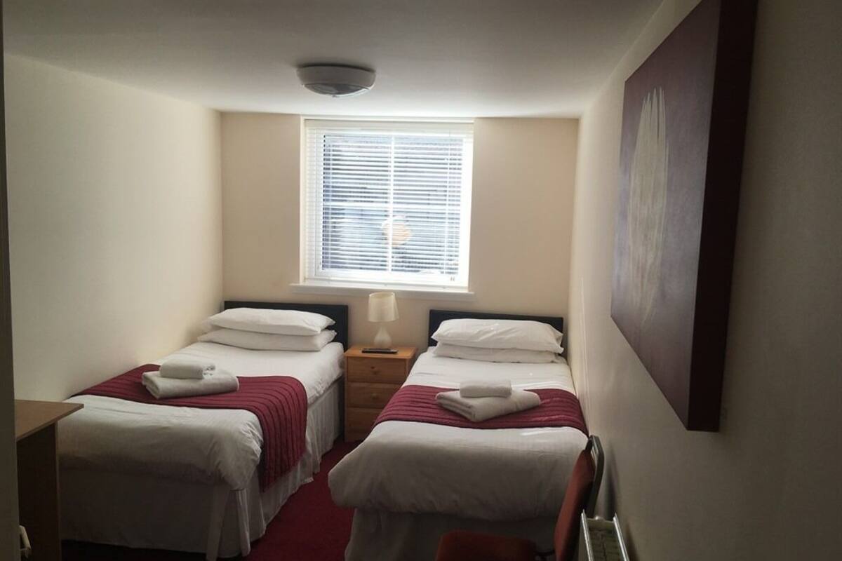 standard twin room, ensuite