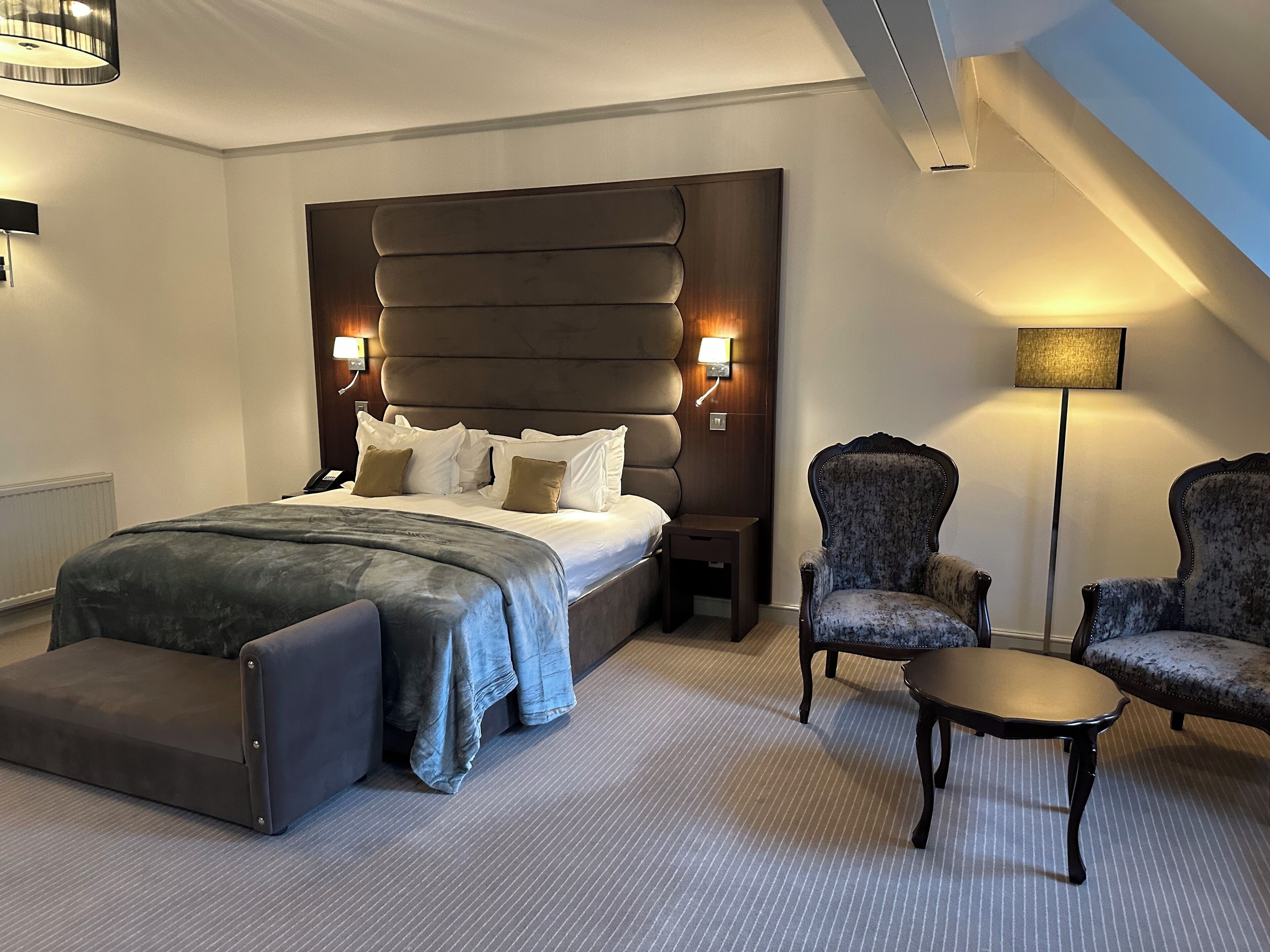 junior suite | in-room safe, iron/ironing board, cots/infant beds, rollaway beds