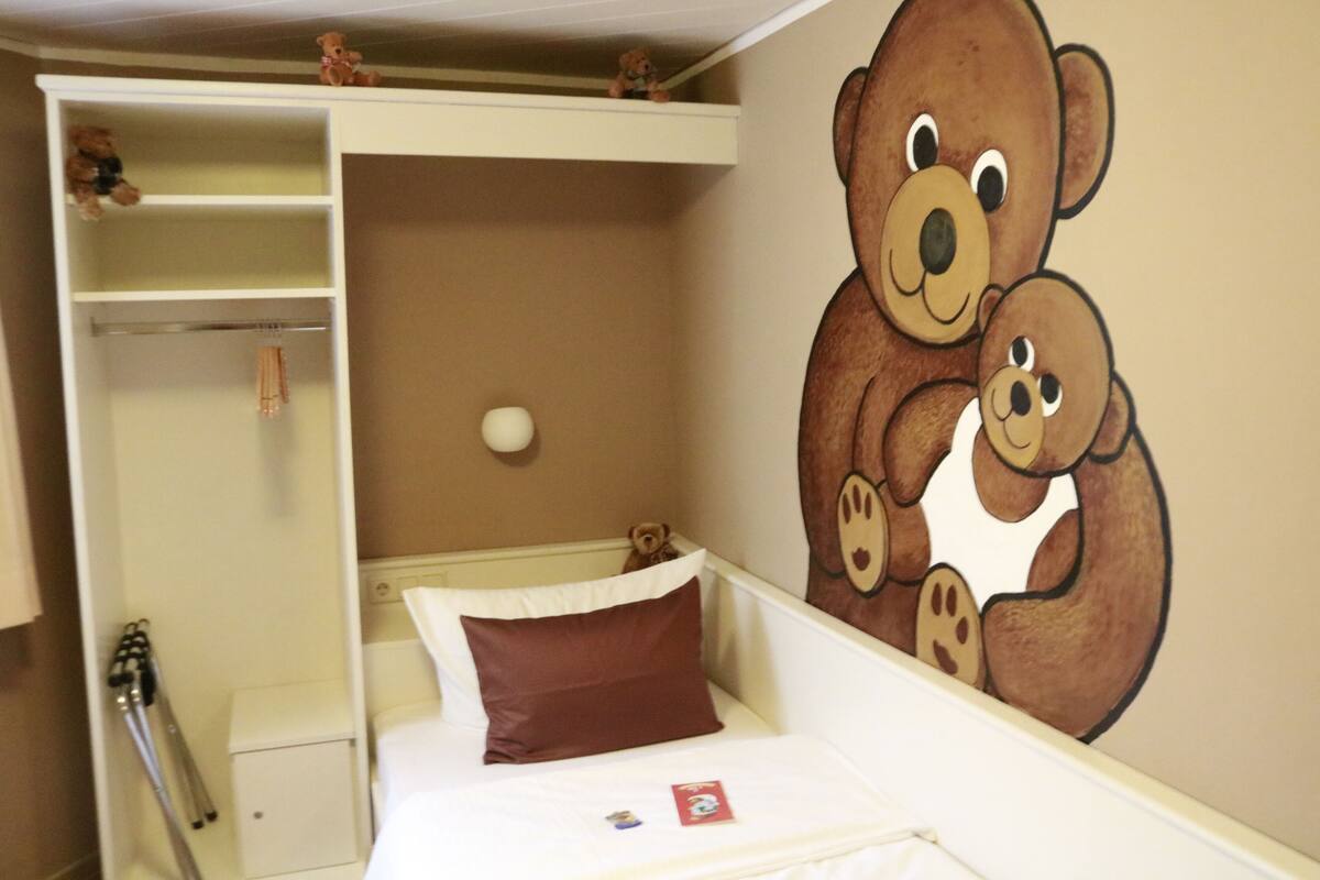 舒適單人房 | 防敏寢具、書桌、手提電腦工作空間、免費 Wi-Fi