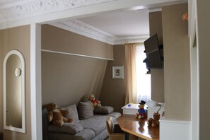 1 habitación, ropa de cama hipoalergénica y decoración personalizada 