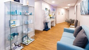 Hot tub, steam room, body treatments, hot stone massages