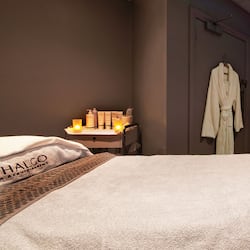 Vasca idromassaggio, bagno turco, trattamenti per il corpo