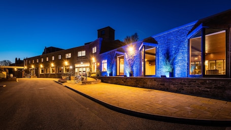 Exterior. Scotlands Spa Hotel