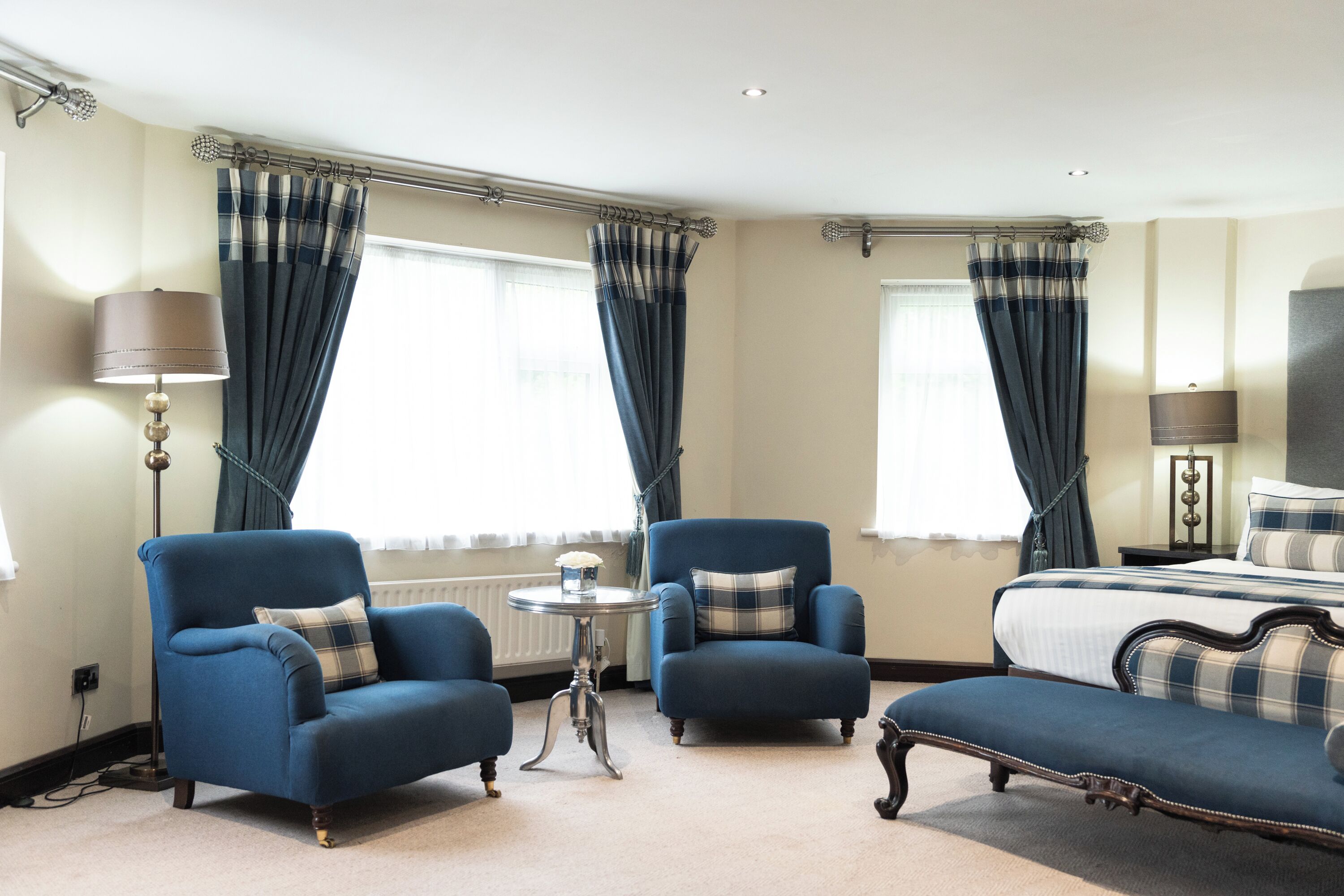 king suite | premium bedding, in-room safe, desk, iron/ironing board