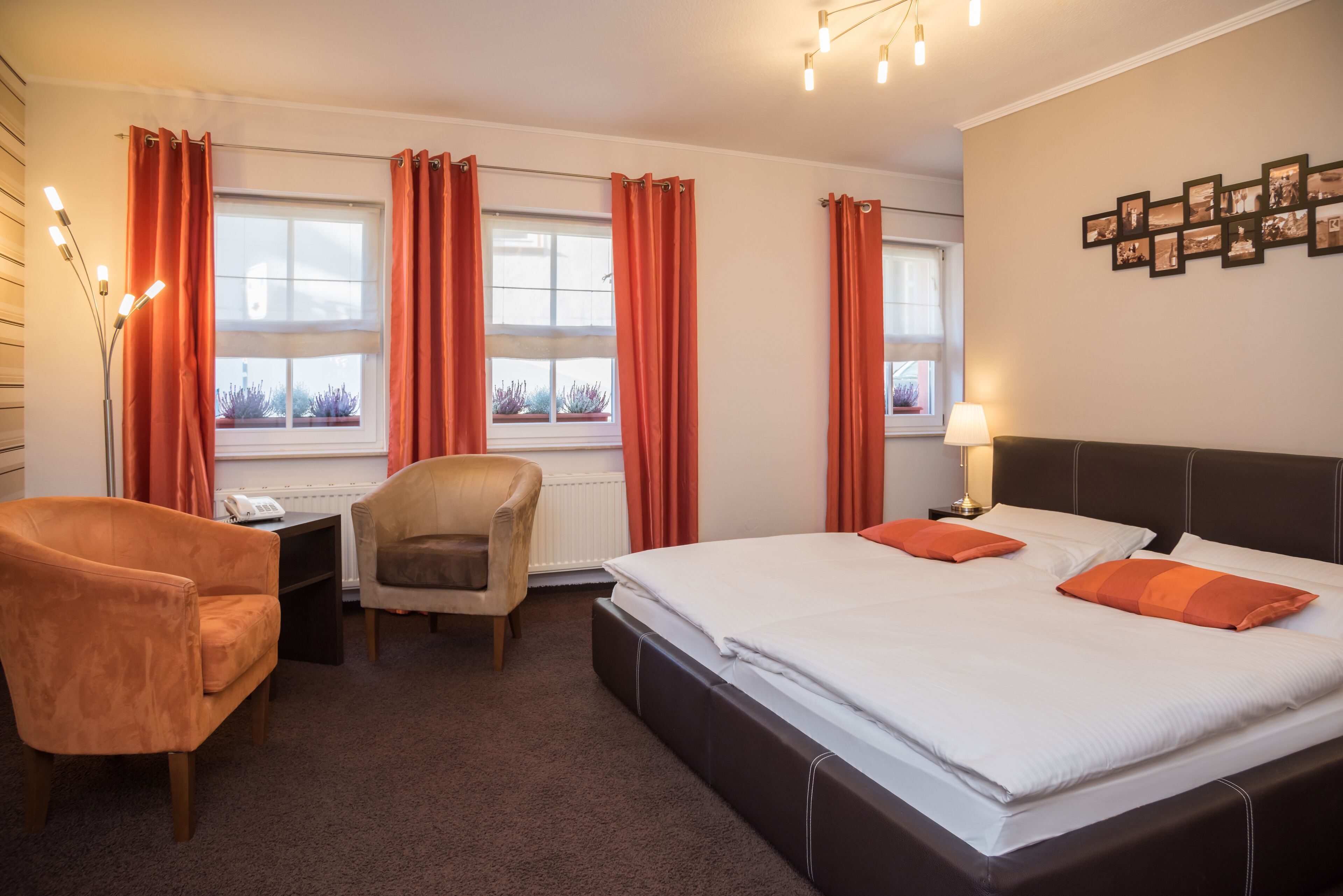 comfort double or twin room, 1 bedroom, non smoking | in-room safe, individually furnished, blackout curtains, soundproofing