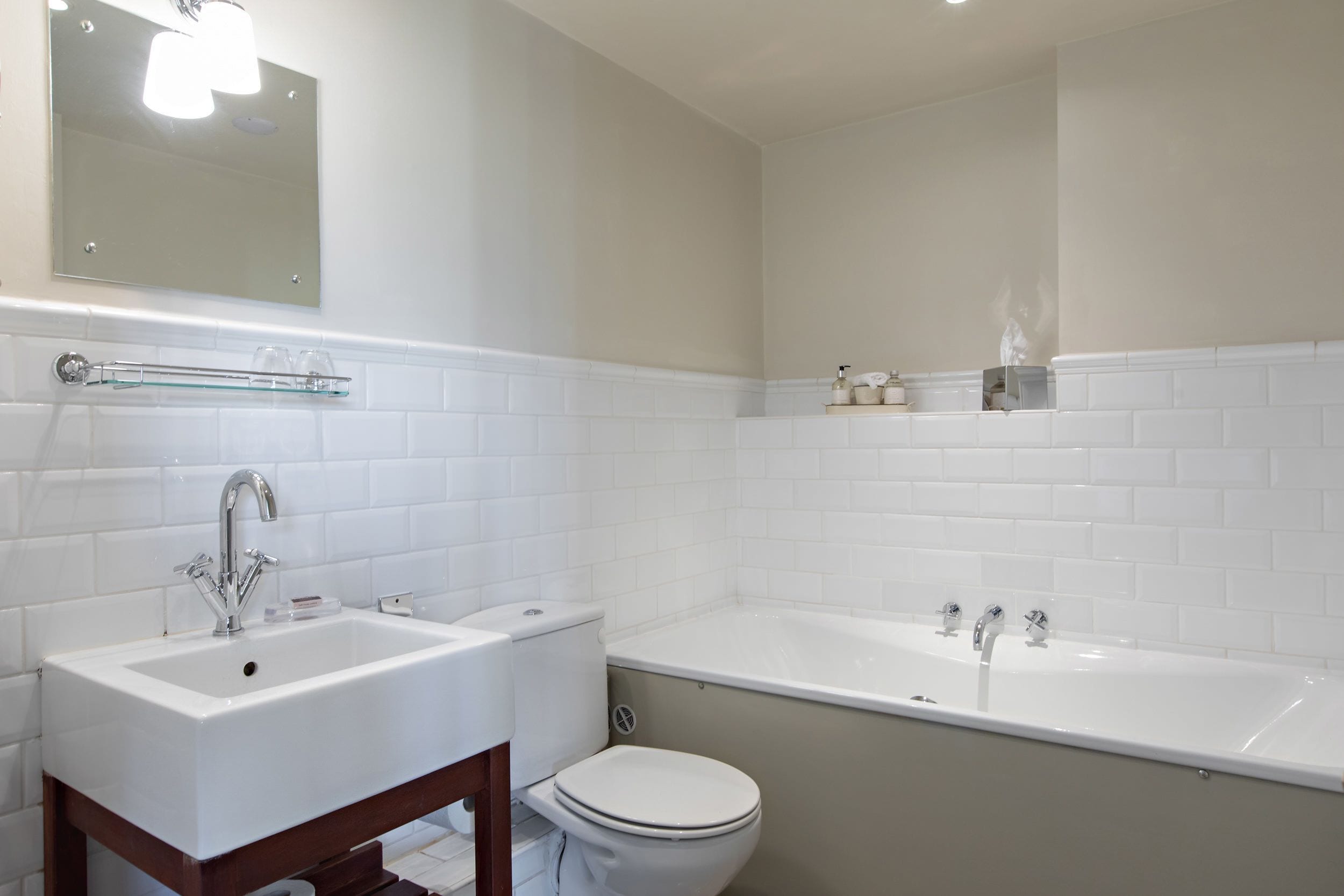 luxury double room (hideaway) | bathroom | free toiletries, hair dryer, bathrobes, towels