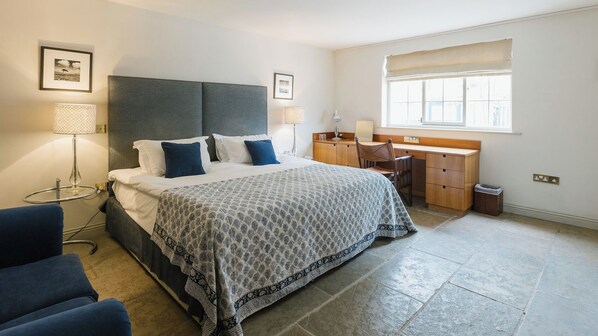 أغطية فراش متميزة وألحفة محشوة بالريش وبديكورات فريدة لكل غرفة