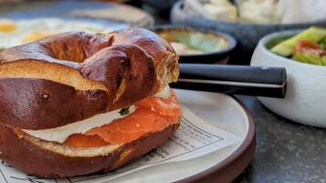 Daily buffet breakfast (ILS 75 per person)