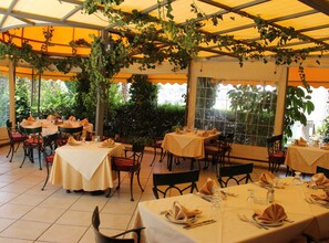Restaurant - Ambassador Hotel (Jerusalem)