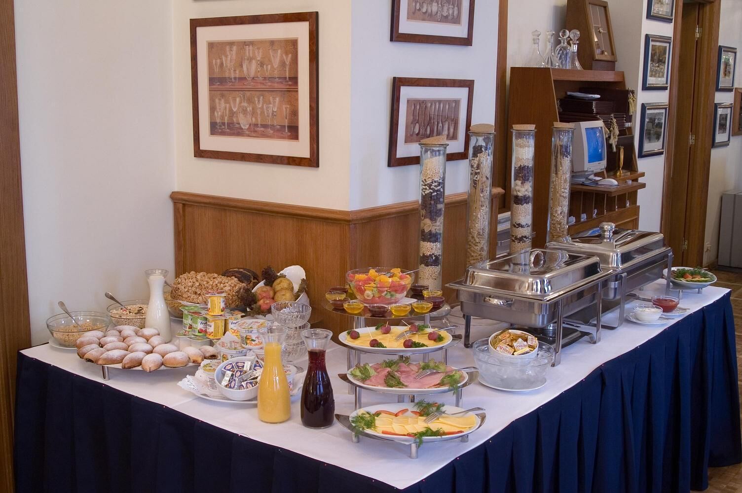 Tägliches inbegriffenes Frühstück zur Selbstbedienung