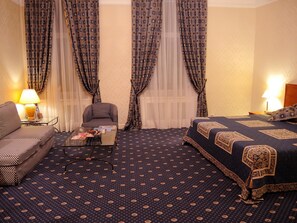 Junior Suite | 1 bedroom, minibar, in-room safe, desk