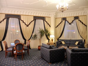 Presidential Suite - Grand Hotel Ukraine (Dnipro)