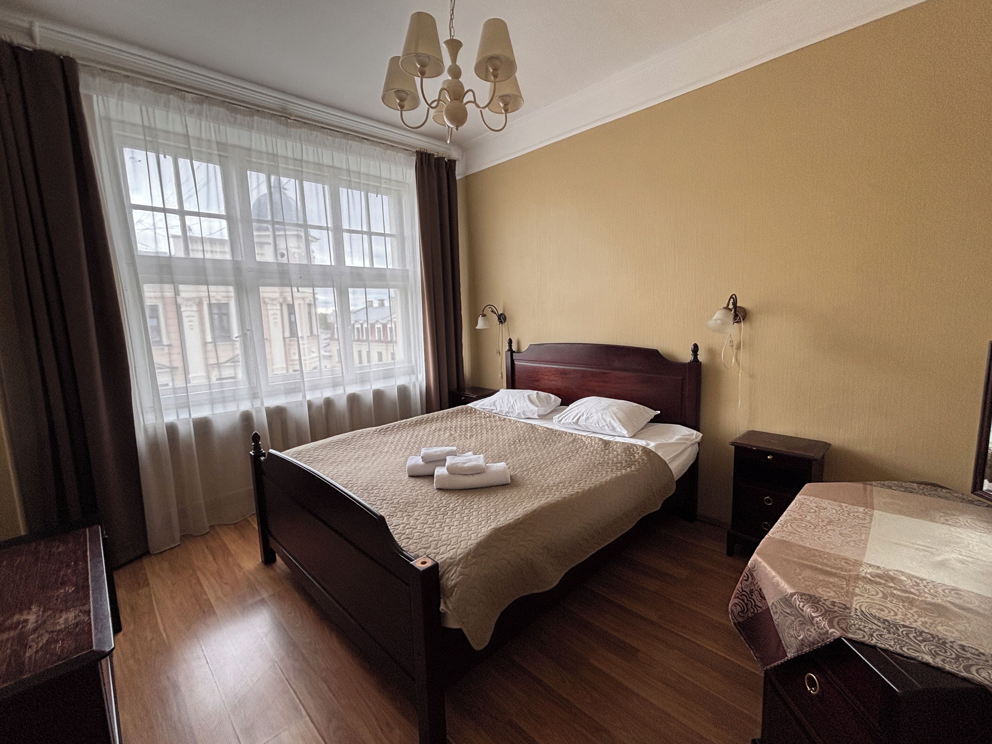 Suite Junior | Décor unique, ameublement unique, bureau