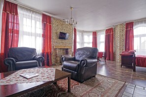 Superior Suite, 1 Double Bed | Individually decorated, individually furnished, desk, laptop workspace