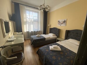 Twin Room, 2 Single Beds | Individually decorated, individually furnished, desk, laptop workspace