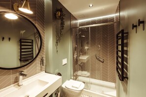 Standard Double Room | Bathroom | Free toiletries, hair dryer, slippers, towels