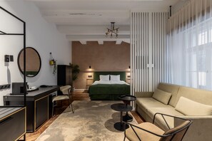 Executive Double Room | Minibar, in-room safe, desk, laptop workspace