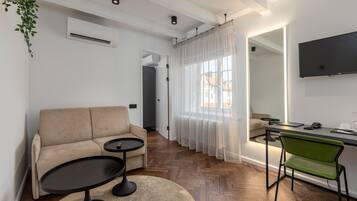 Minibar, in-room safe, desk, laptop workspace